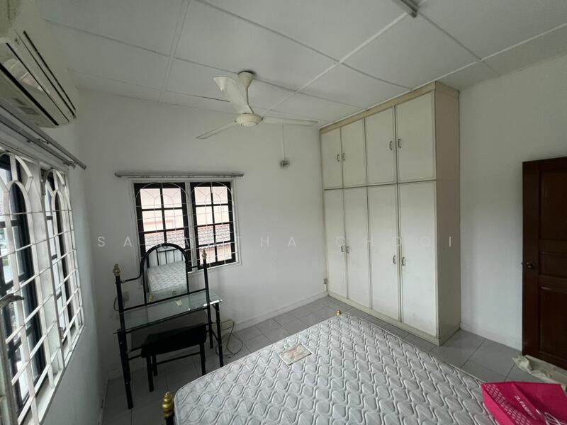 For Rent - USJ 6 Subang Jaya Double Storey End Lot For Rent