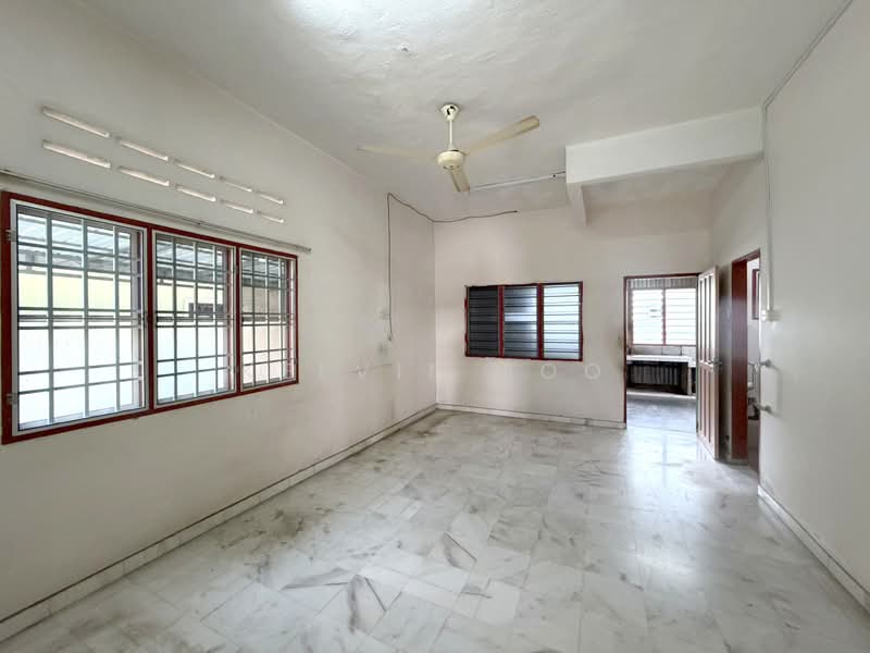 Semi-Detached House for Sale in Taman Sri Manggis (Teluk Intan) - Kelvin Foo - Interior - PropertyGuru.com.my