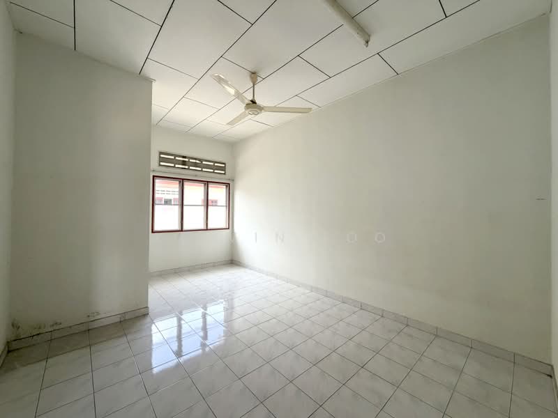 Semi-Detached House for Sale in Taman Sri Manggis (Teluk Intan) - Kelvin Foo - Interior - PropertyGuru.com.my