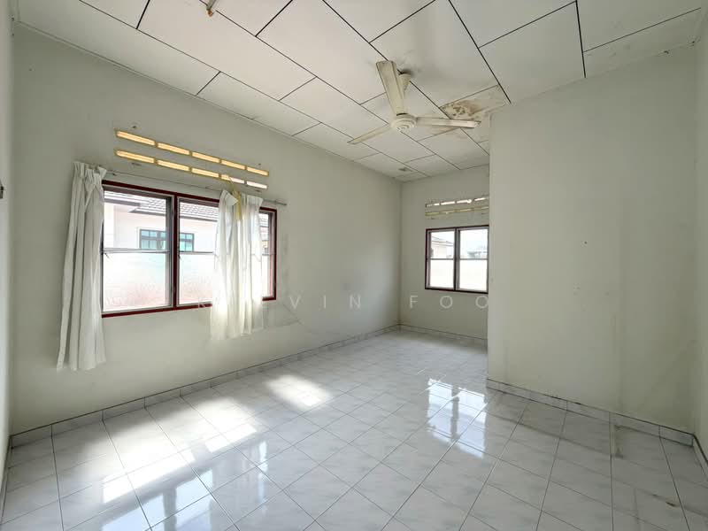 Semi-Detached House for Sale in Taman Sri Manggis (Teluk Intan) - Kelvin Foo - Interior - PropertyGuru.com.my