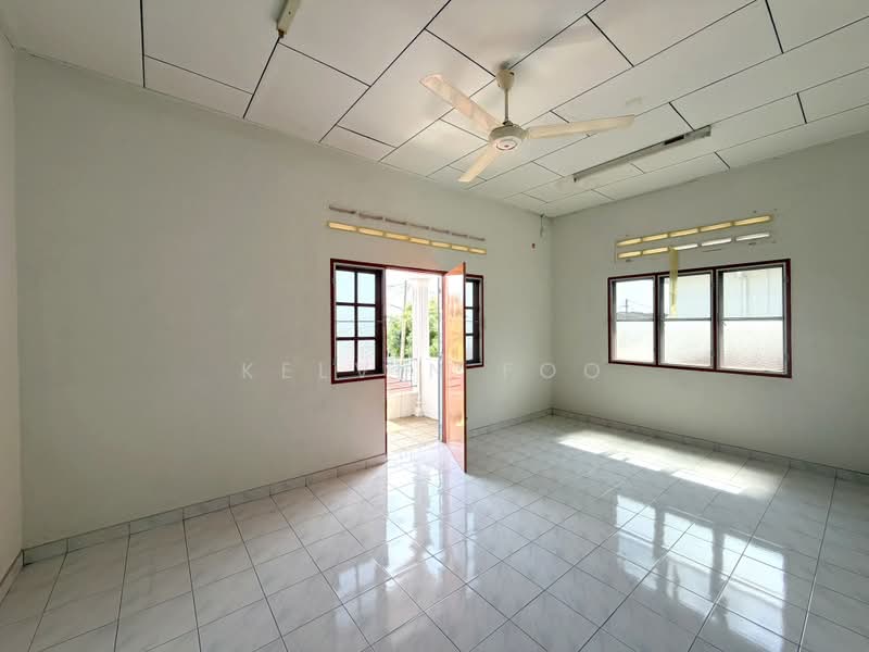 Semi-Detached House for Sale in Taman Sri Manggis (Teluk Intan) - Kelvin Foo - Interior - PropertyGuru.com.my