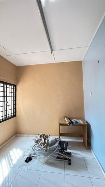 For Sale - Taman Universiti @ 2 Storey Terrace House