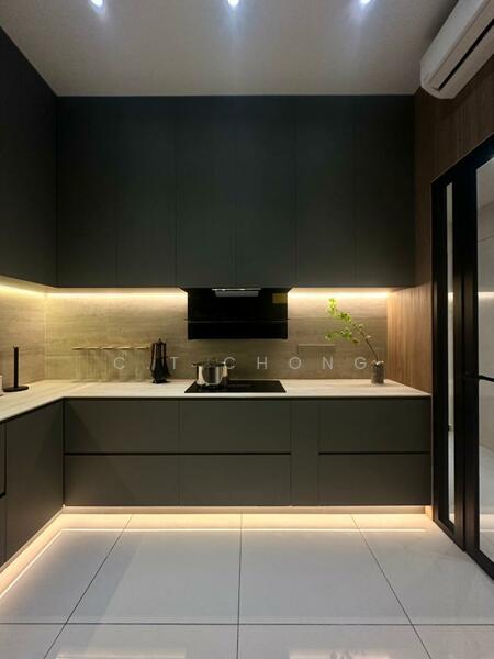 For Sale - Austin Duta