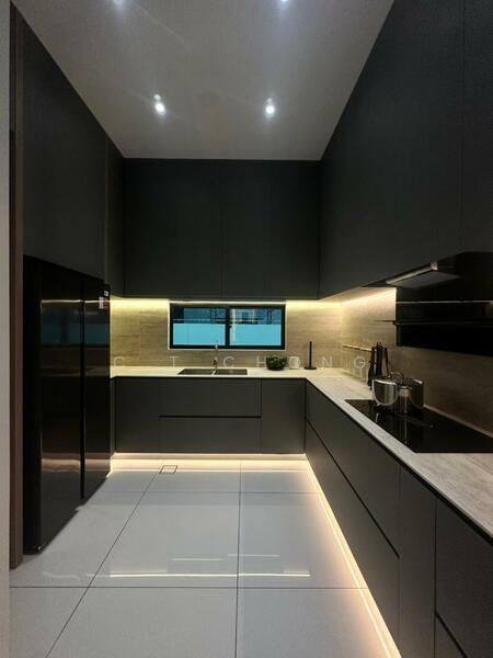 For Sale - Austin Duta