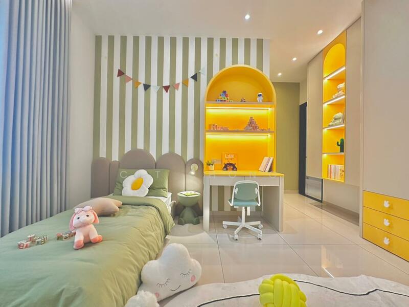 For Sale - Austin Duta