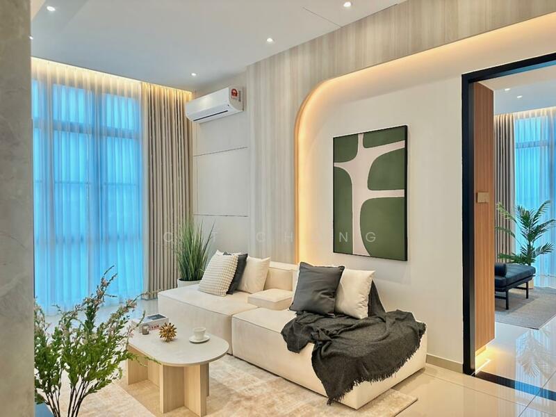 For Sale - Austin Duta