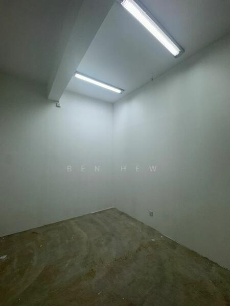 For Rent - Arena Curve