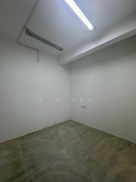 For Rent - Arena Curve
