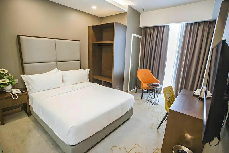 For Rent - ⭐ No Buyover ⭐ Standalone ⭐ 283 rooms ⭐ RM3.62 psf ⭐ Connected to MRT Station ⭐