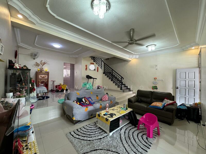 For Rent - Taman pelangi Jalan Sri Pelangi double storey house