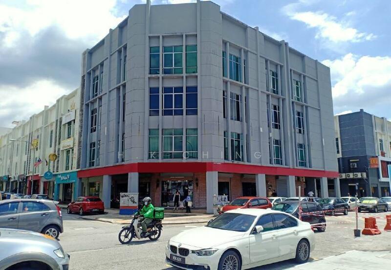For Rent - Corner Ground Floor Shop 56x86 Sri Petaling