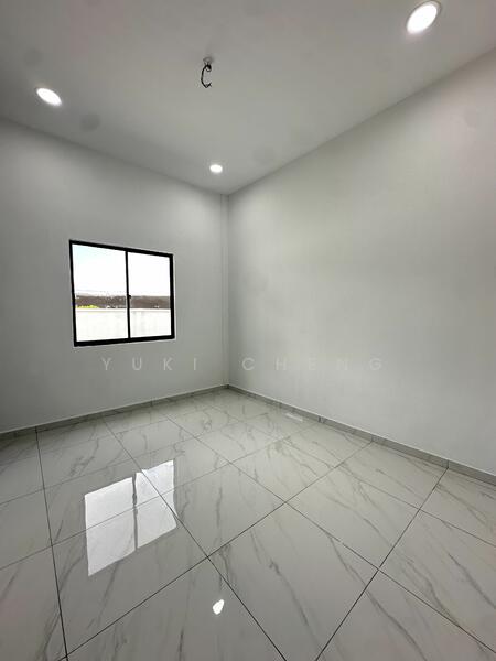 For Sale - Taman Masai, Corner with unblock garden view