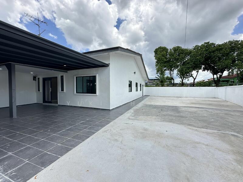 For Sale - Taman Masai, Corner with unblock garden view