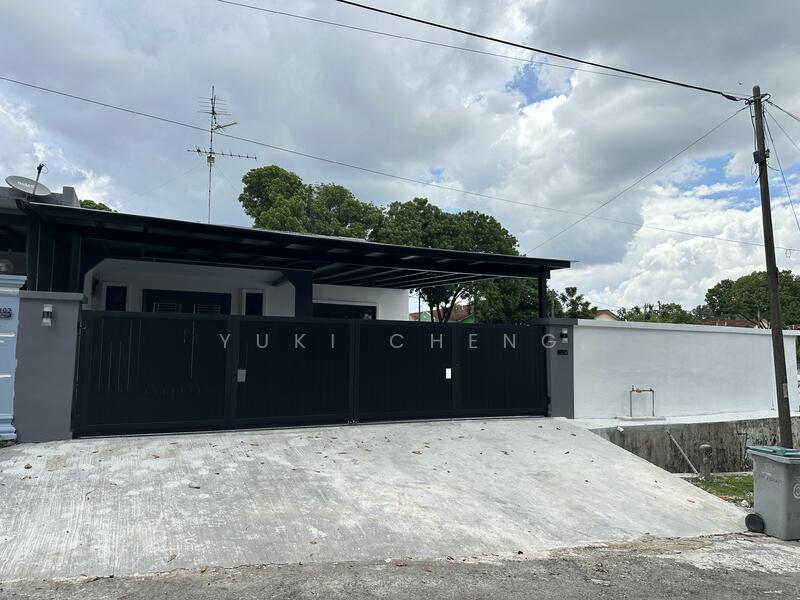 For Sale - Taman Masai, Corner with unblock garden view