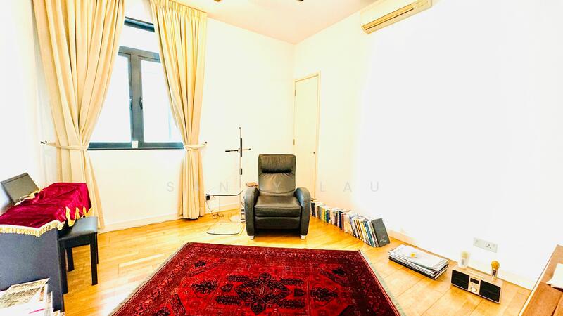 For Sale - Zehn Bukit Pantai