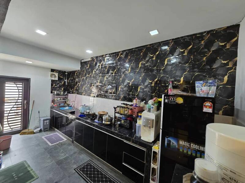 Untuk Dijual - 2-storey Terrace House at Taman Seri Orkid