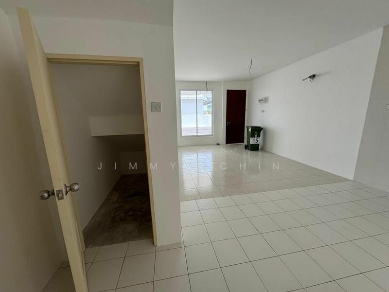 For Sale - Townhouse at Batu Kawa