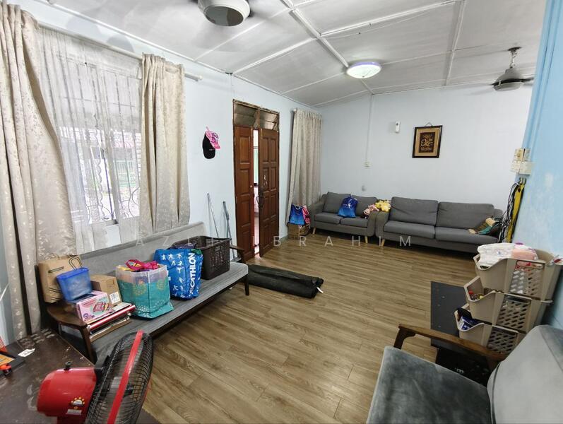 For Sale - Taman Salak Jaya
