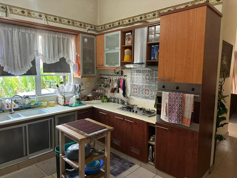 Untuk Dijual - Bungalow Double Storey Seksyen 8 Shah Alam