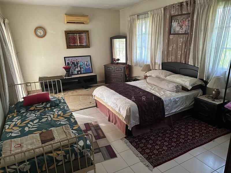 Untuk Dijual - Bungalow Double Storey Seksyen 8 Shah Alam