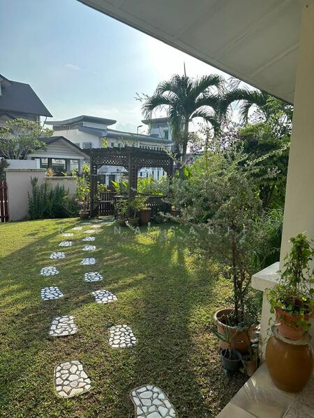 Untuk Dijual - Bungalow Double Storey Seksyen 8 Shah Alam