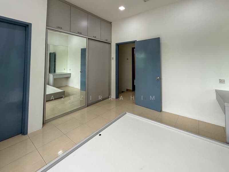 2-storey Terraced House for Sale in Bandar Saujana Putra (Tanjong Duabelas) - Azizirrahim . - Bedroom - PropertyGuru.com.my