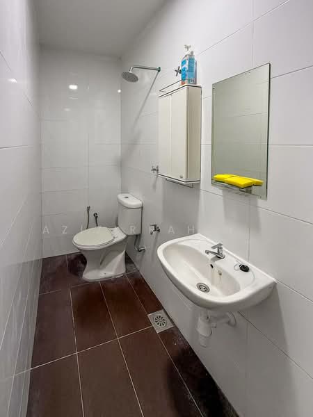 2-storey Terraced House for Sale in Bandar Saujana Putra (Tanjong Duabelas) - Azizirrahim . - Bathroom - PropertyGuru.com.my