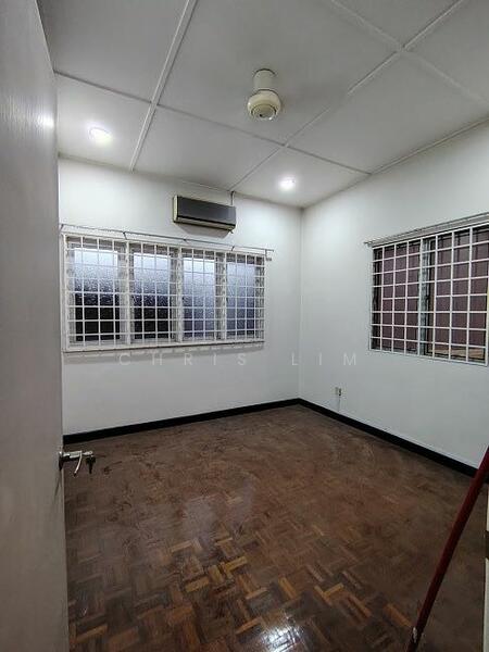 For Rent - Jalan Sri Petaling 16