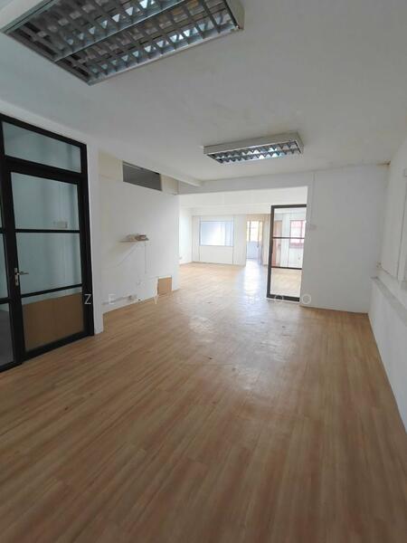 For Rent - Shop at SS2