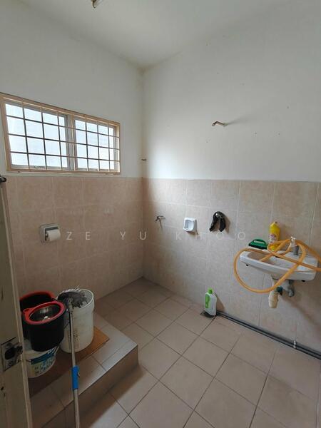 For Rent - Shop at SS2