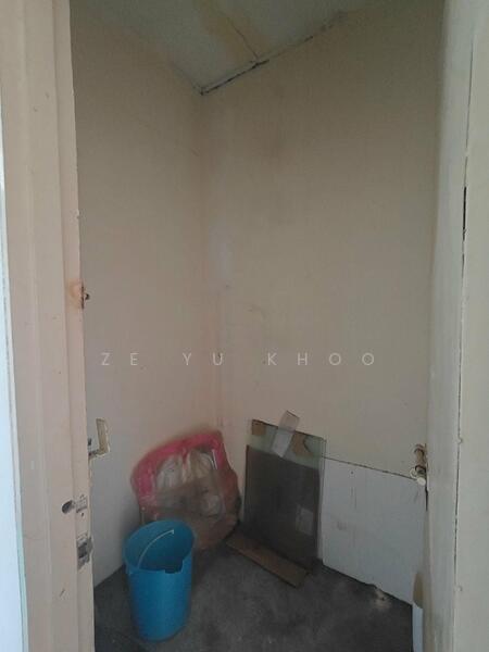 For Rent - Shop at SS2
