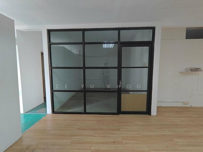 For Rent - Shop at SS2