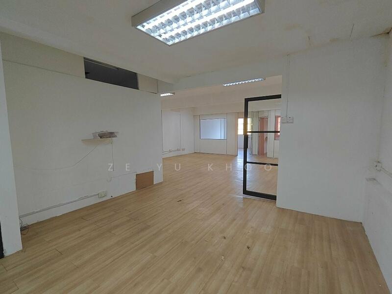 For Rent - Shop at SS2