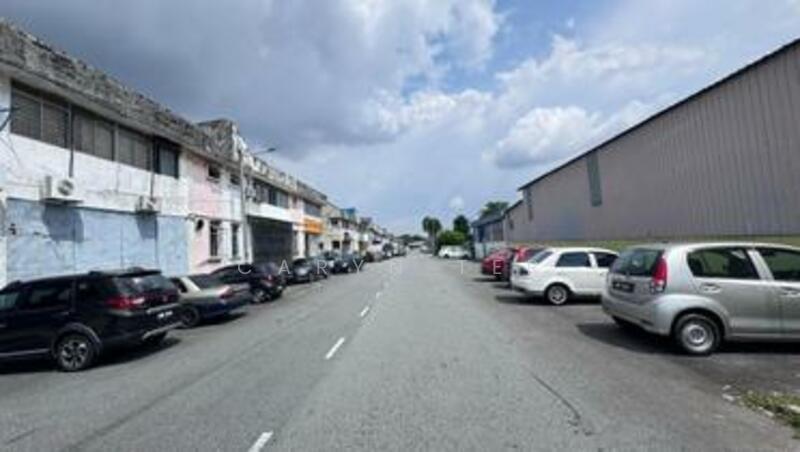 For Rent - Taman Universiti ( Adjoining Units ) 1.5 Storey Semi D Factory