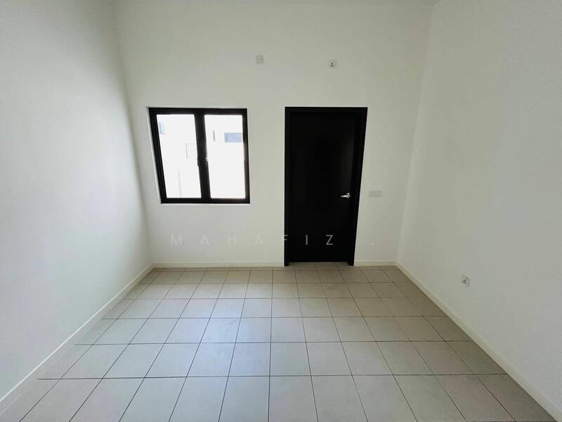 For Sale - Terraced House at Bandar Serenia