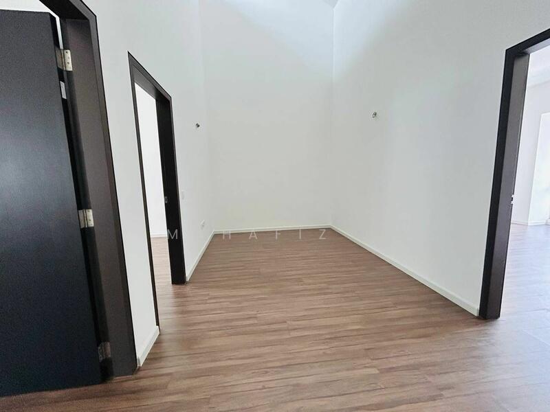 For Sale - Terraced House at Bandar Serenia