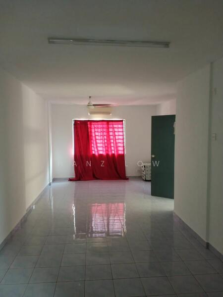 Untuk Disewa - (Upper Floor + Partly Furnished) Townhouse Taman Sri Serdang @ Seri Kembangan