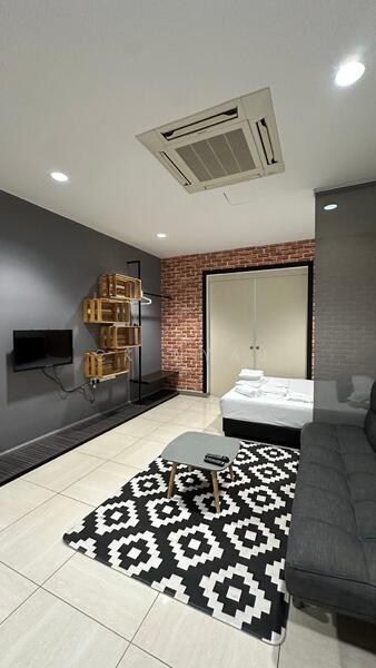 Untuk Disewa - The Octagon