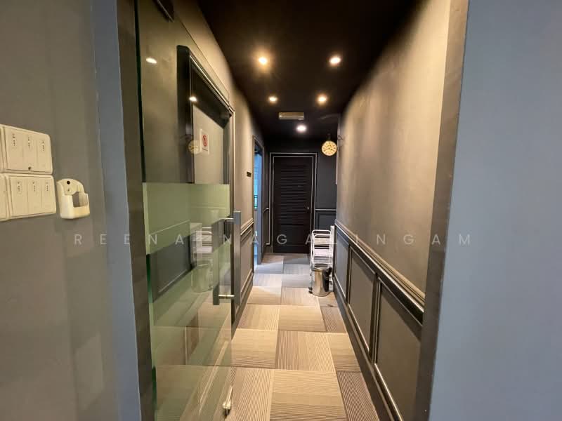 Servis Apartment untuk Disewa di Plaza Damas - Reena Nagalingam - Corridor - PropertyGuru.com.my