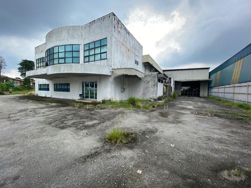 For Sale - 1.5 Storey Detached Factory Warehouse Simpang Ampat Kawasan Iks Tasek