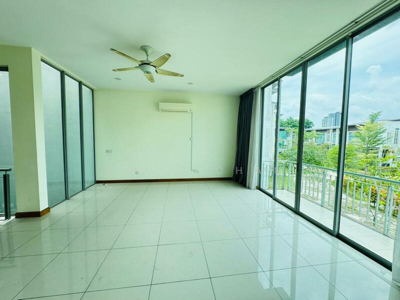 For Sale - Schumann, Symphony Hills