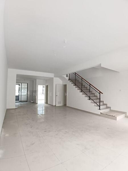 For Sale - Country Garden Central Park