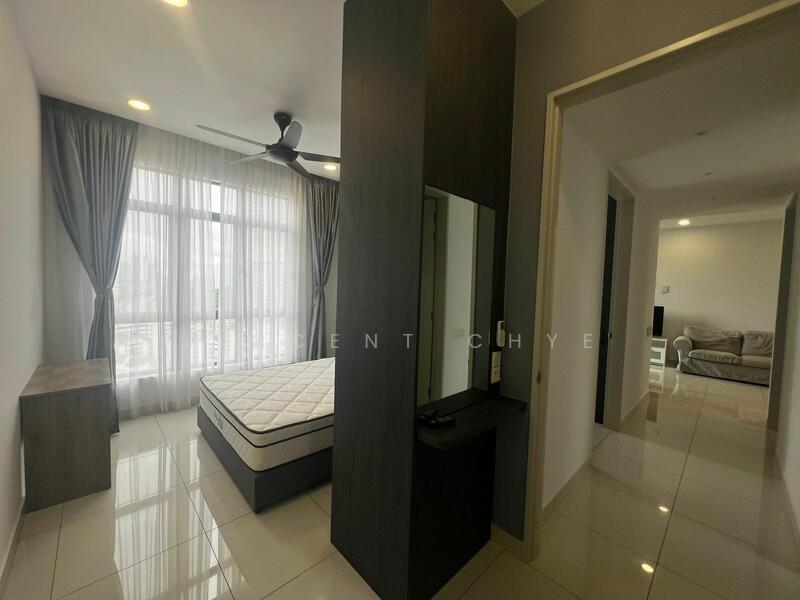 Untuk Disewa - Far East