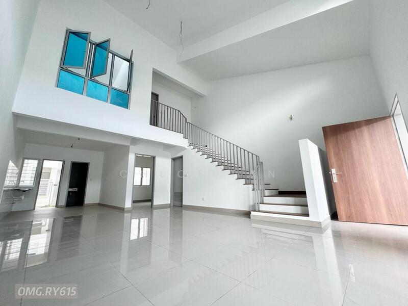 Untuk Dijual - 1.5-storey Terraced House at Kota Bayuemas
