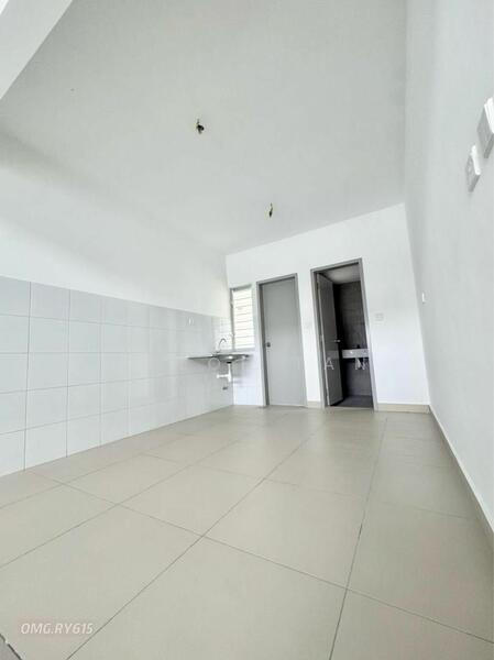 Untuk Dijual - 1.5-storey Terraced House at Kota Bayuemas