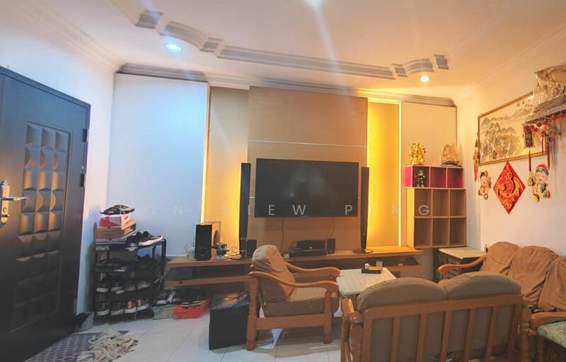 For Sale - Corner Double Terrace House with Attached Warehouse For Sale! Located at Jalan Batu Kitang