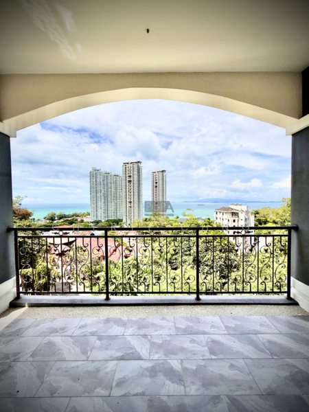 For Sale - Bungalow at Pearl Hill