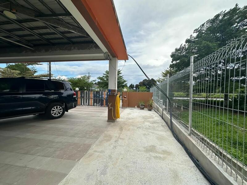 For Sale - Uni Central