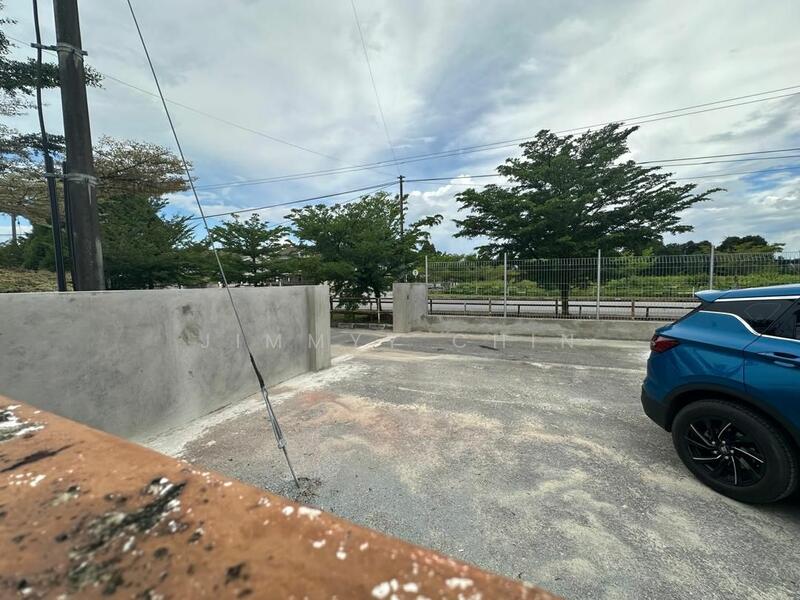 For Sale - Uni Central