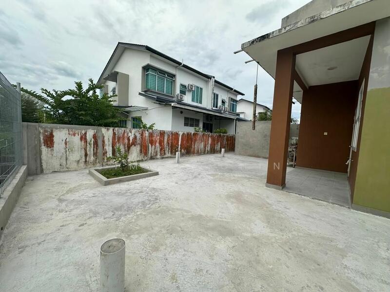 For Sale - Uni Central